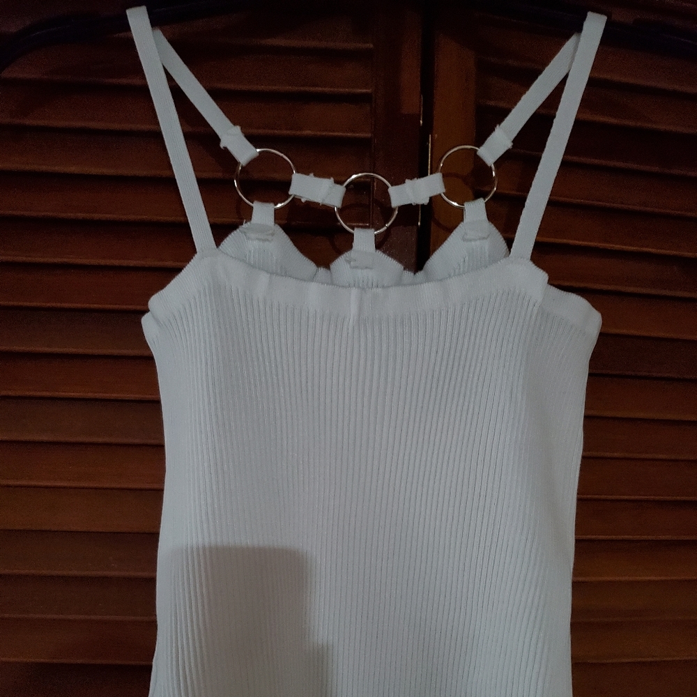 White Top - Picture 4 of 8